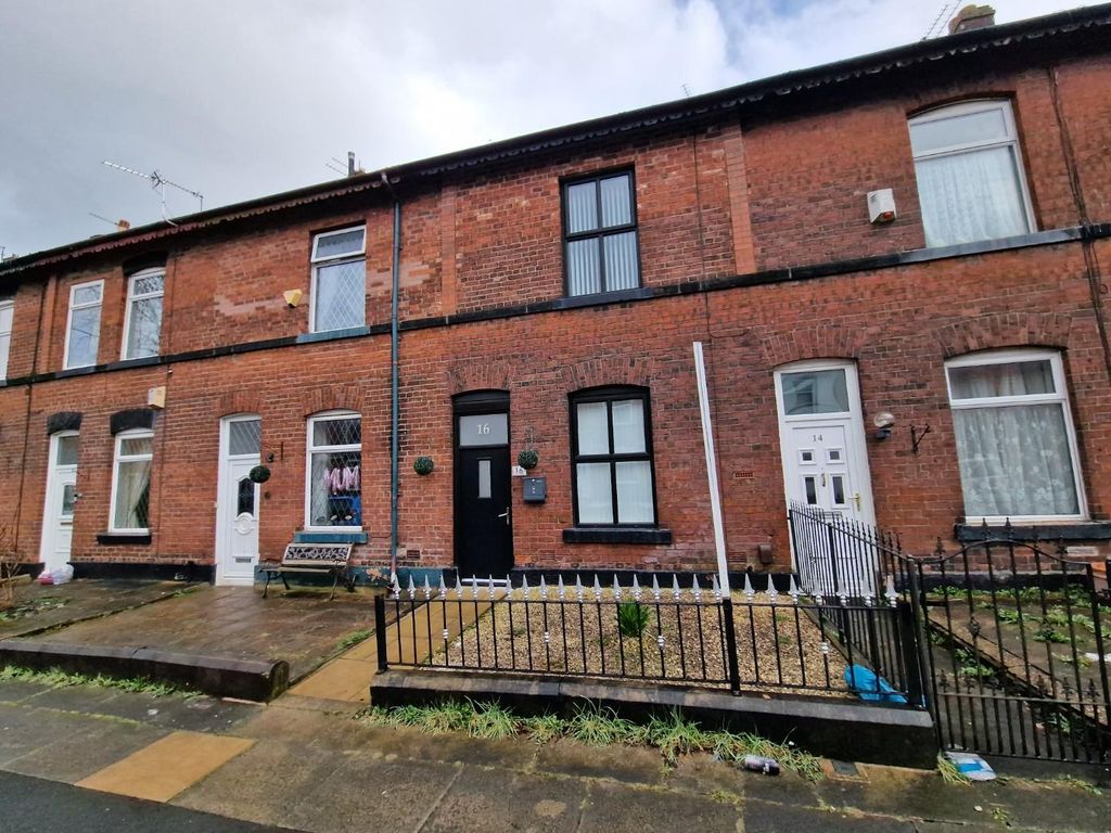2 bed terraced house for sale in St. Annes Street, Bury Chesham