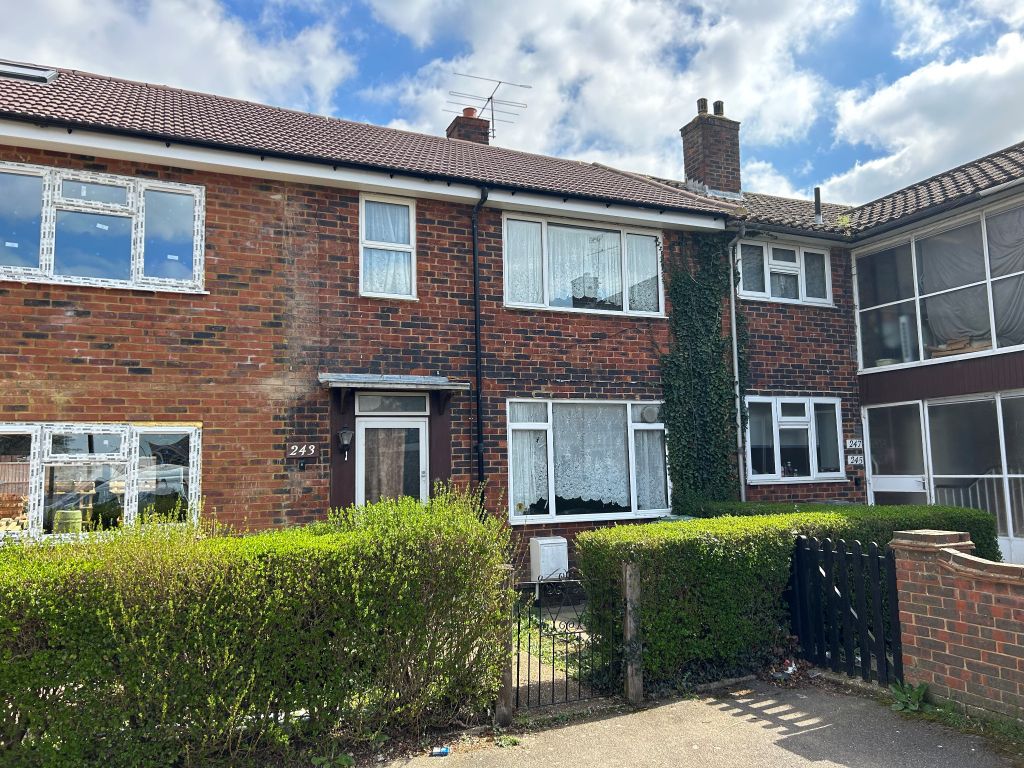 2 bed terraced house for sale in Long Furlong Drive, Slough SL2 Zoopla