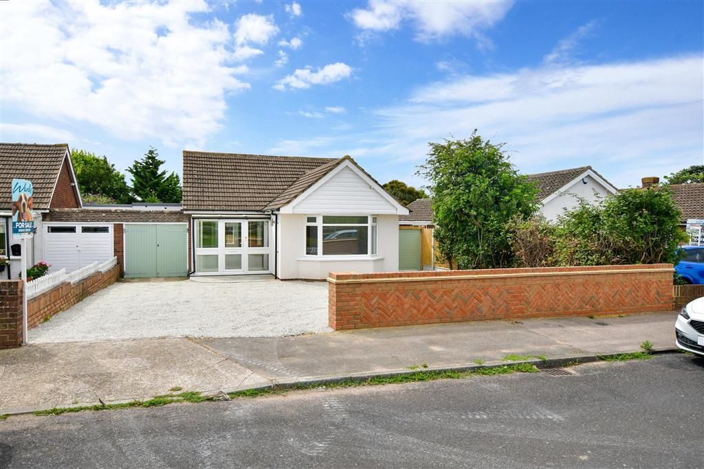 2 bed bungalow for sale in Cliffsend Road, Cliffsend, Ramsgate, Kent