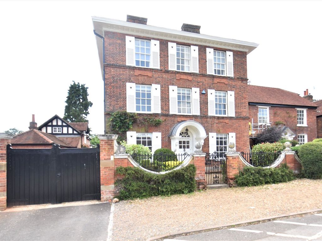 6 bed detached house to rent in Hall Barn Cottage, Windsor End