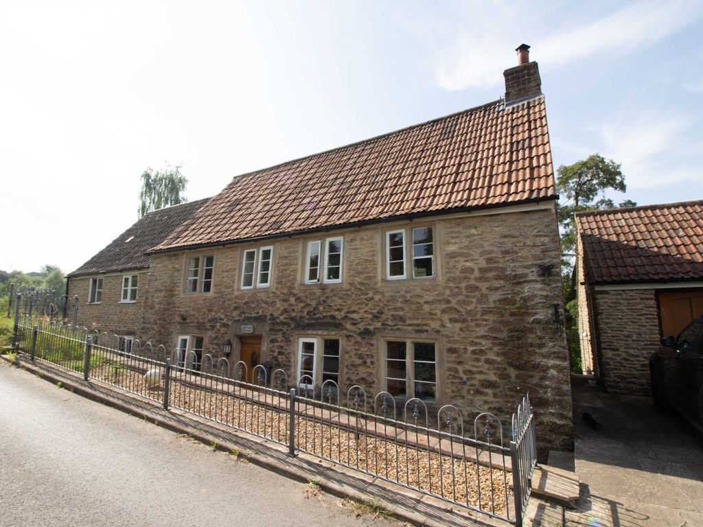 4 bed detached house to rent in Mill Lane, Beckington BA11 Zoopla