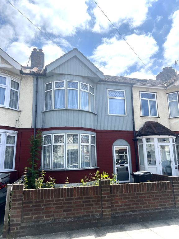 3 bed terraced house to rent in Eton Road, Ilford IG1 Zoopla