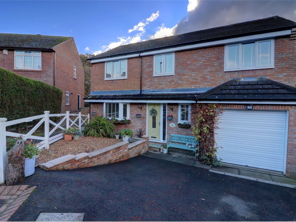 4 bed property for sale in Chepstow Close, Shotley Bridge, County