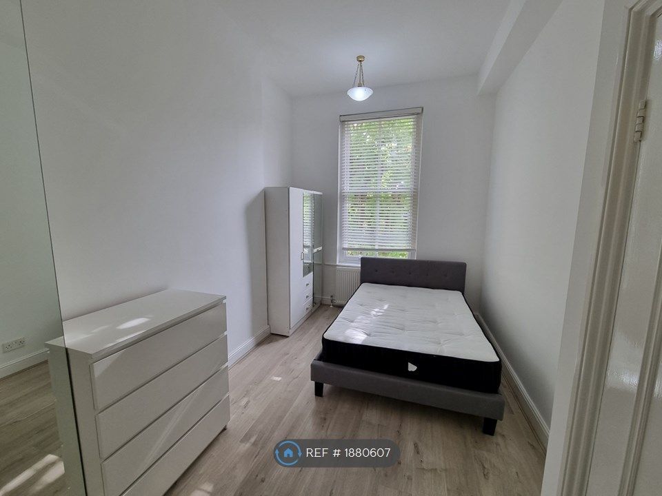 2 bed flat to rent in Cambridge Gardens, London W10, £2,383 pcm Zoopla