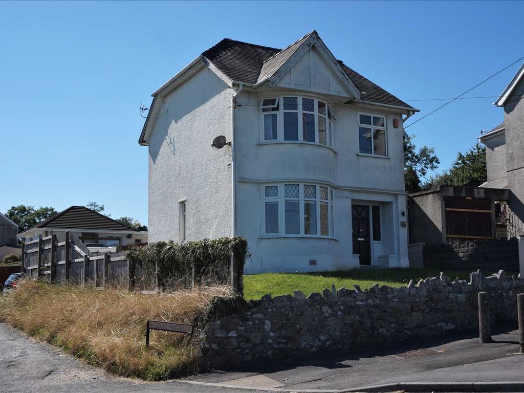 3 bed detached house for sale in Waterloo Road, Capel Hendre, Ammanford