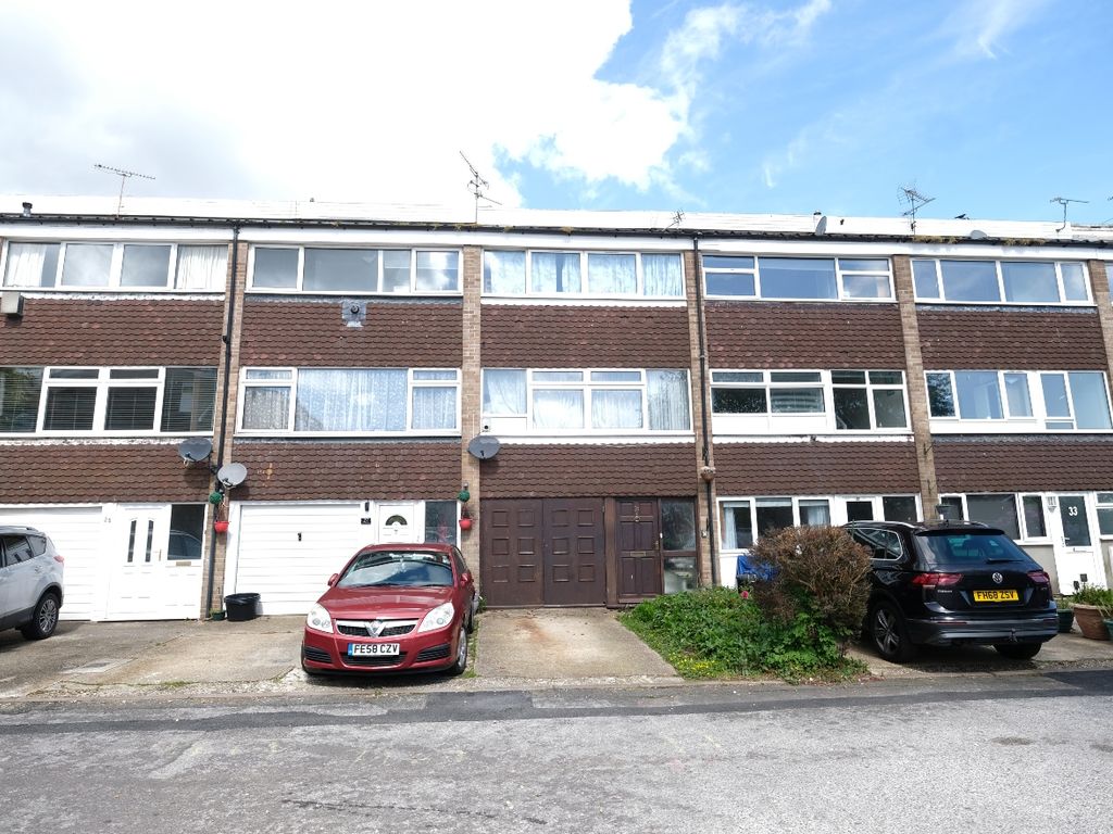 3 bed town house for sale in The Wicket, Hythe SO45, £225,000 Zoopla