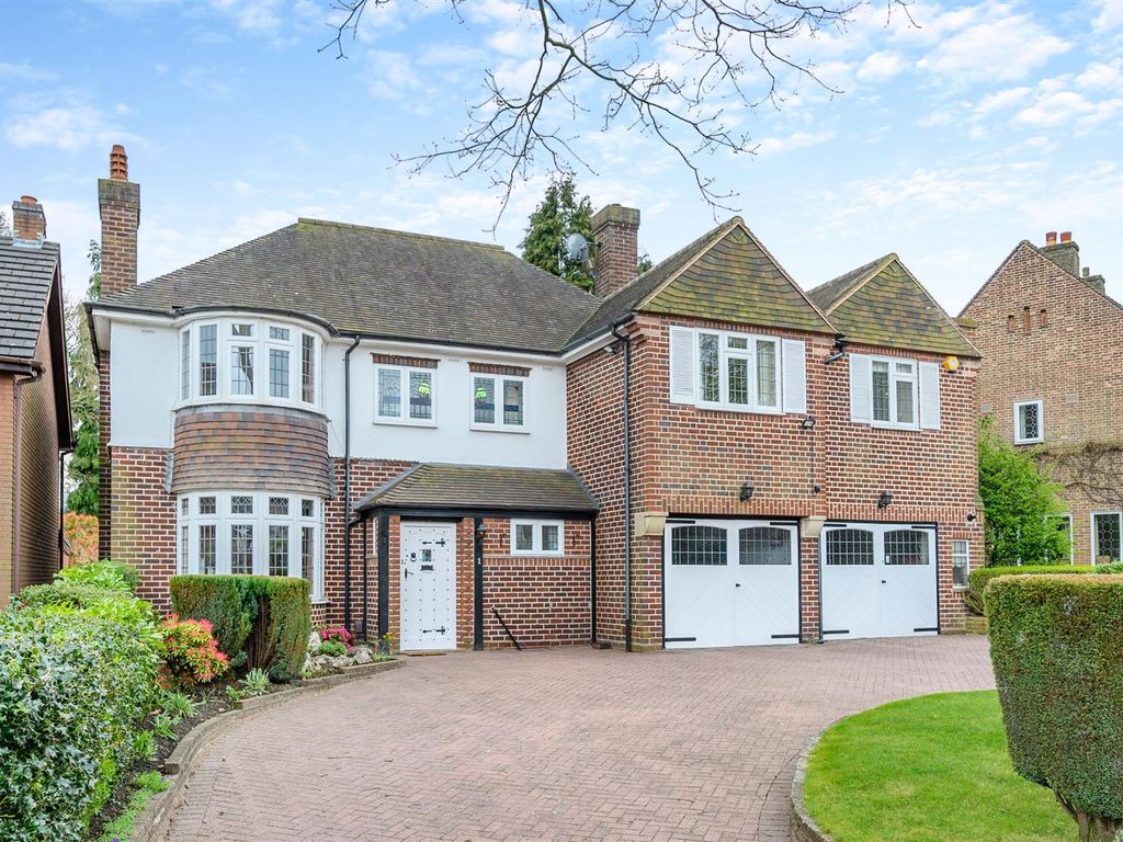 5 bed detached house for sale in Boultbee Road, Sutton Coldfield B72, £