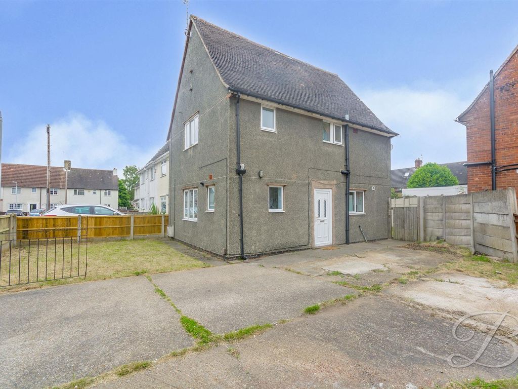 3 bed end terrace house for sale in Sixth Avenue, Clipstone Village