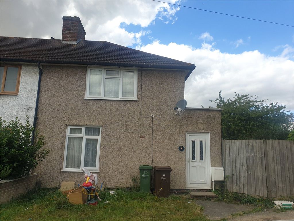 2 bed end terrace house for sale in Lake Gardens, Dagenham RM10, £