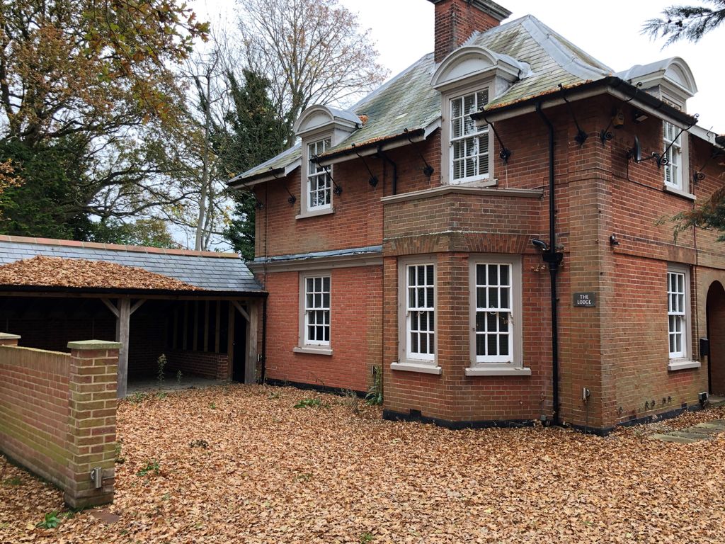 3 bed detached house to rent in Ramsey Road, Dovercourt, Harwich CO12