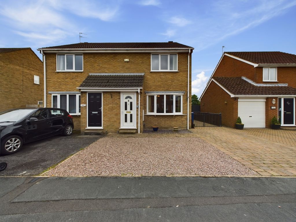 3 bed semidetached house for sale in Ryedale Way, Selby YO8, £200,000