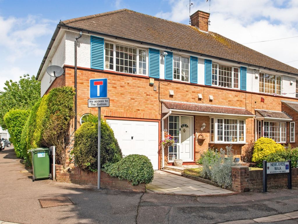 Newlands Walk, Watford WD25  