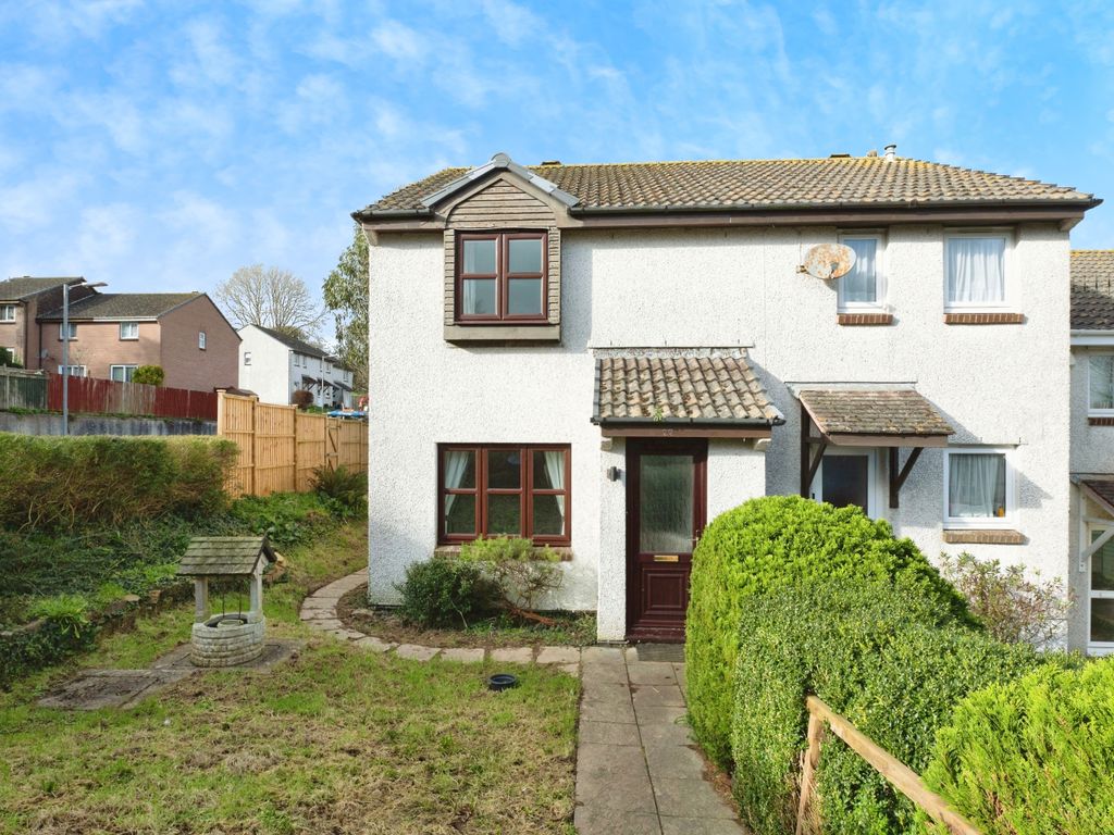 3 bed end terrace house for sale in Cedar Close, Torpoint, Cornwall