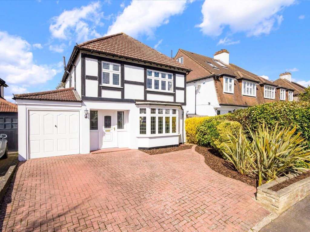 3 bed detached house for sale in Waverley Road, Stoneleigh, Epsom KT17 Zoopla