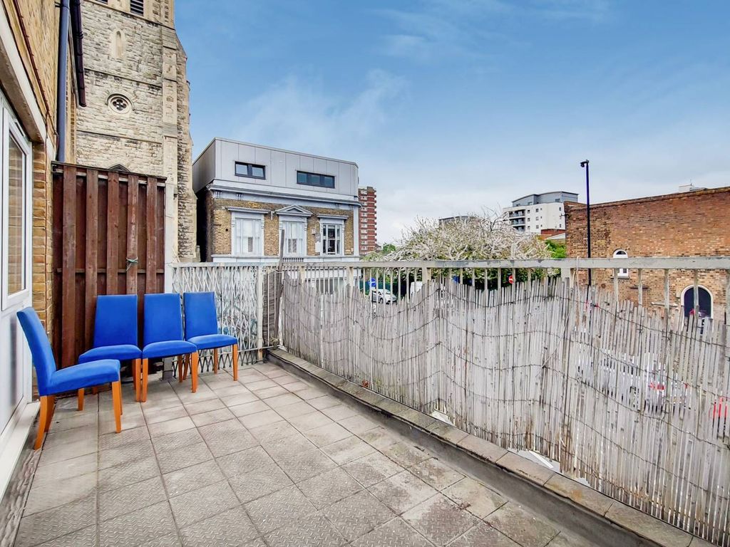 Cable Street Shadwell London E1  