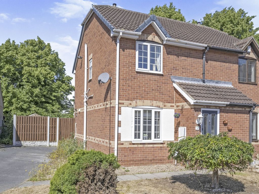 2 bed semidetached house for sale in Lords Close, Edlington, Doncaster
