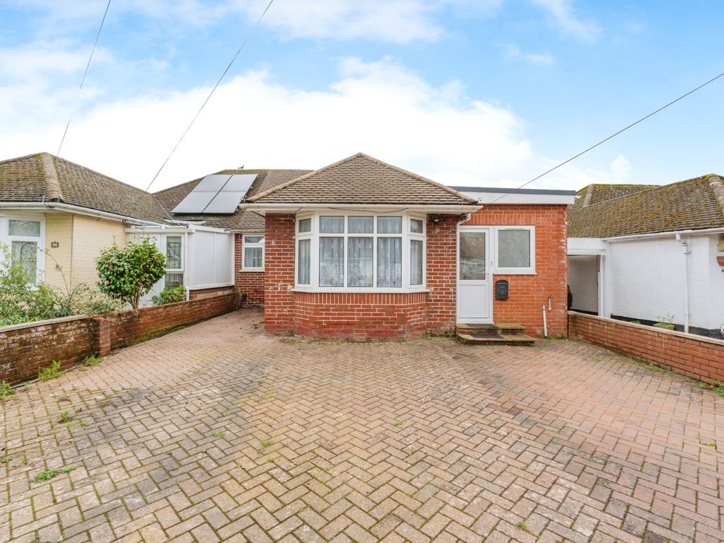 2 bed bungalow for sale in Paignton Road, Southampton, Hampshire SO16