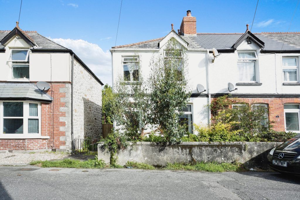 2 bed end terrace house for sale in New Street, Bugle, Saint Austell