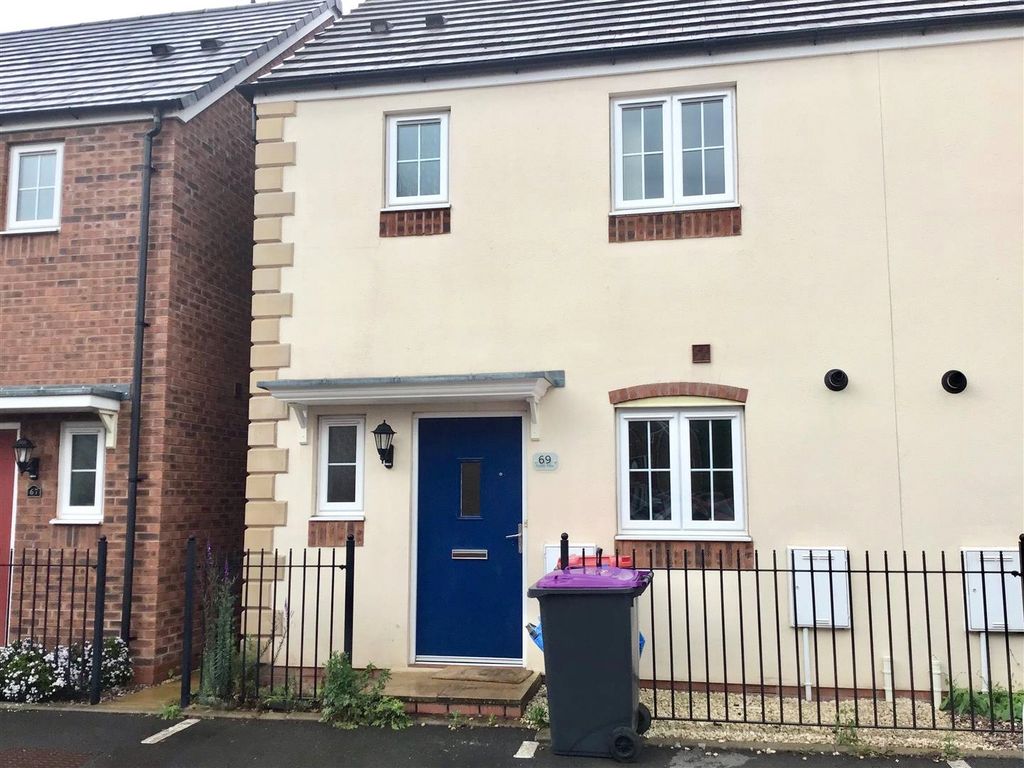 2 bed semidetached house to rent in Dukes View, Donnington, Telford