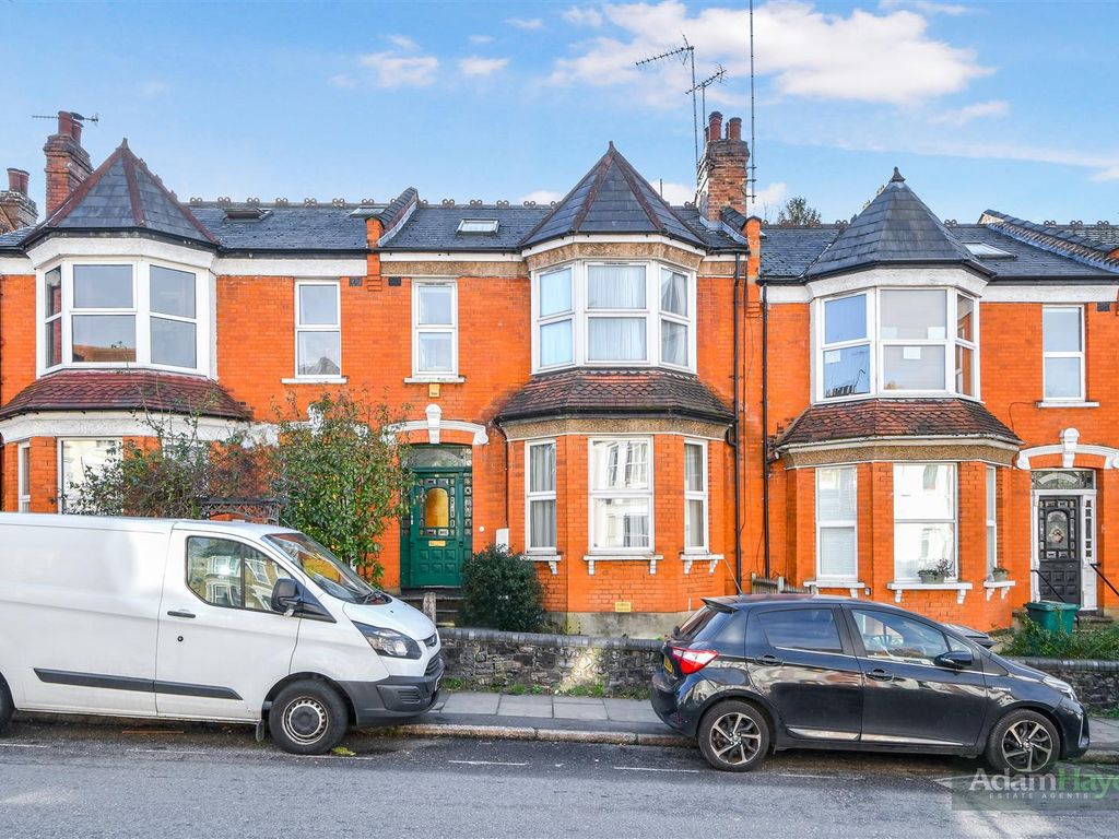 3 bed flat for sale in Dollis Road, Finchley Central N3, £575,000 Zoopla