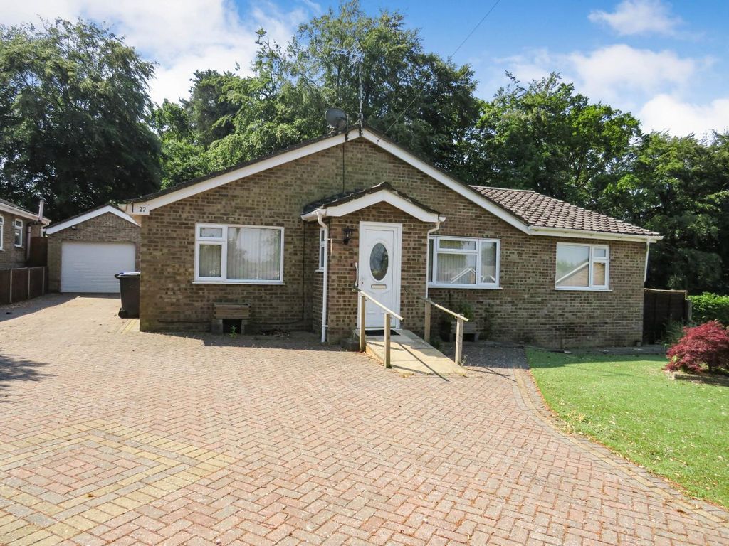 4 bed detached bungalow for sale in Kestrel Drive, Brandon IP27 Zoopla