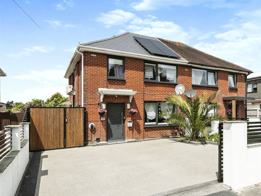 3 bed semidetached house for sale in The Broadway, Northbourne, Bournemouth, Dorset BH10 Zoopla