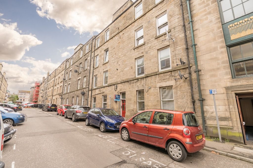 1 bed flat to rent in Murdoch Terrace, Edinburgh EH11, £900 pcm