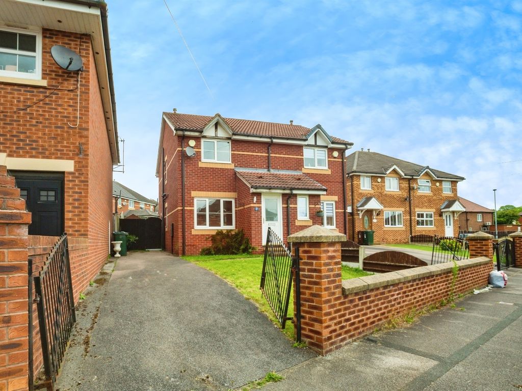 2 bed semidetached house for sale in Bretton View, Cudworth, Barnsley