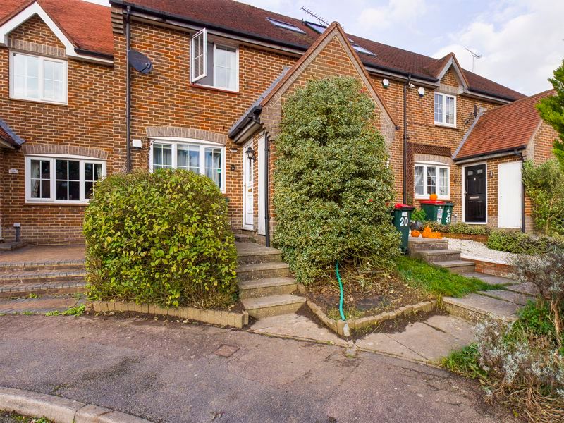 2 bed terraced house for sale in Bancroft Road, Maidenbower, Crawley