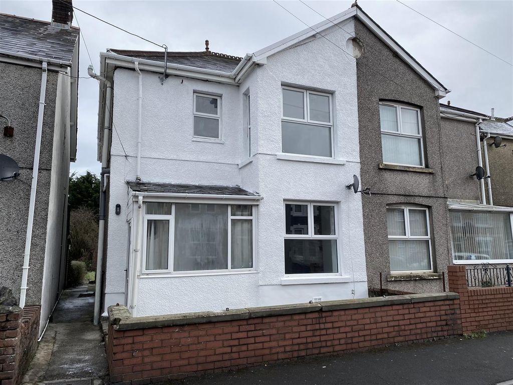 3 bed semidetached house for sale in Heol Las, Ammanford SA18, £