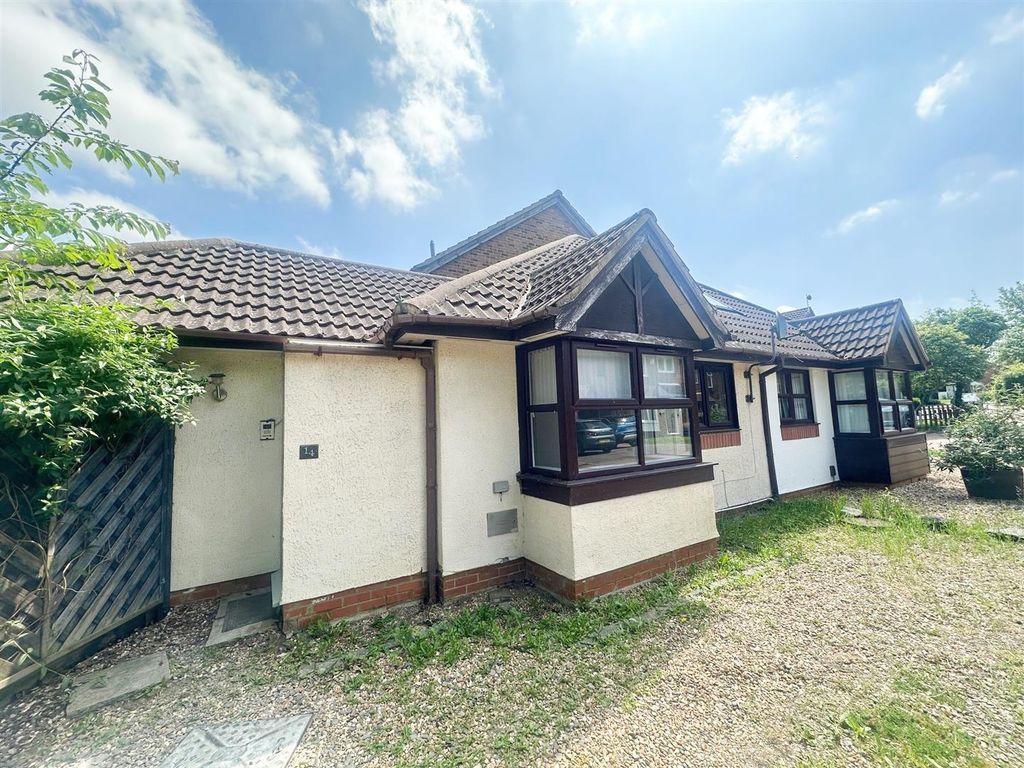 1 bed bungalow to rent in Boxberry Gardens, Walnut Tree, Milton Keynes