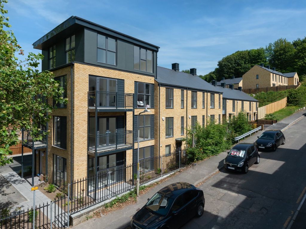 1 bed flat to rent in Coombe Valley Road, Dover CT17 Zoopla