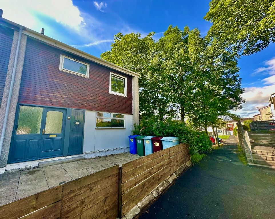 3 bed end terrace house for sale in Fir Drive, Greenhills, East