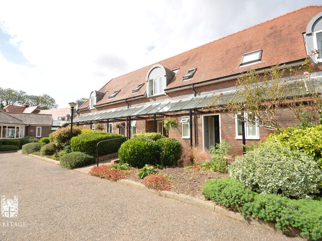 2 bed property for sale in Lakes Meadow, Coggeshall CO6, £135,000 Zoopla