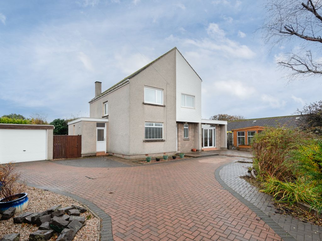 4 bed detached house for sale in Seaton Road, Arbroath DD11, £300,000 Zoopla