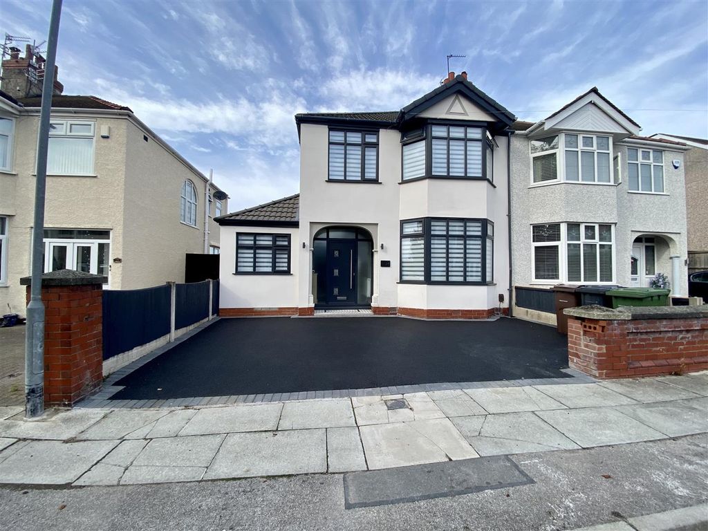 3 bed property for sale in Newborough Avenue, Crosby, Liverpool L23, £