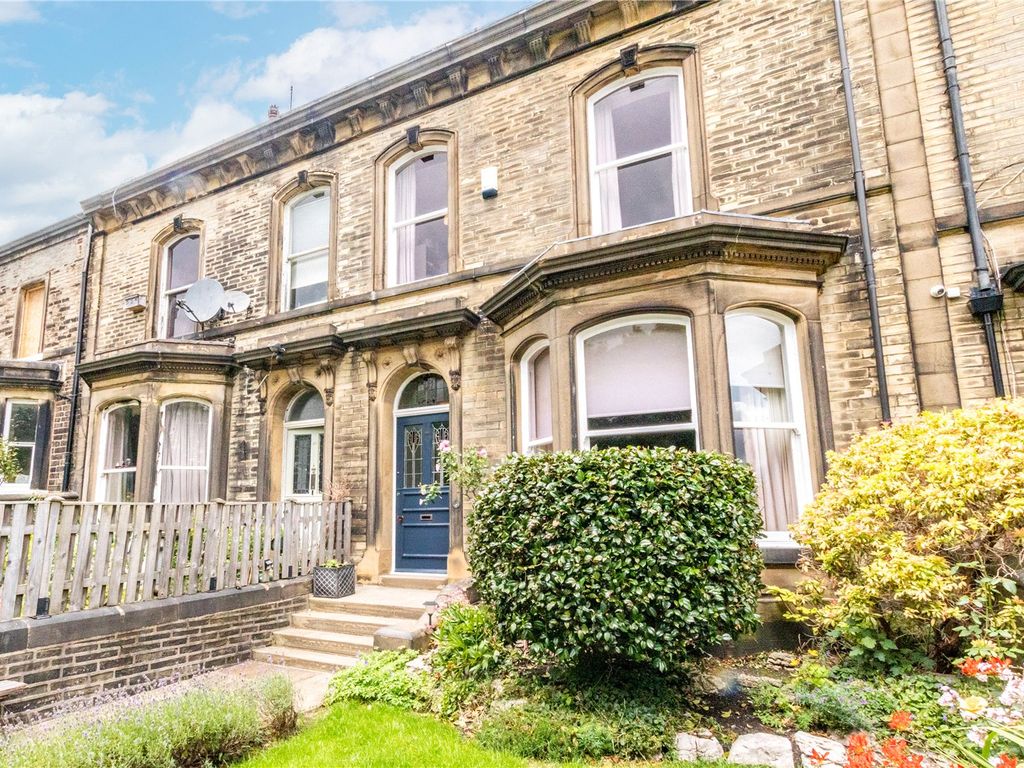 7 bed terraced house for sale in Savile Park, Halifax, West Yorkshire