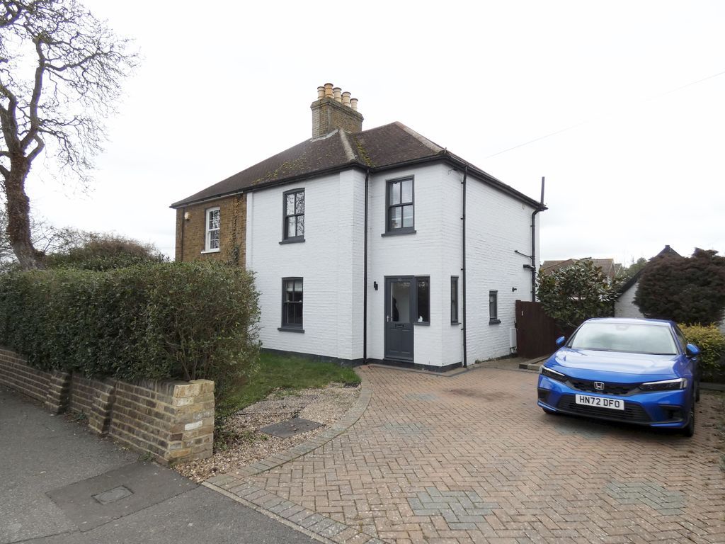 3 bed semidetached house for sale in Halliford Road, SunburyOnThames