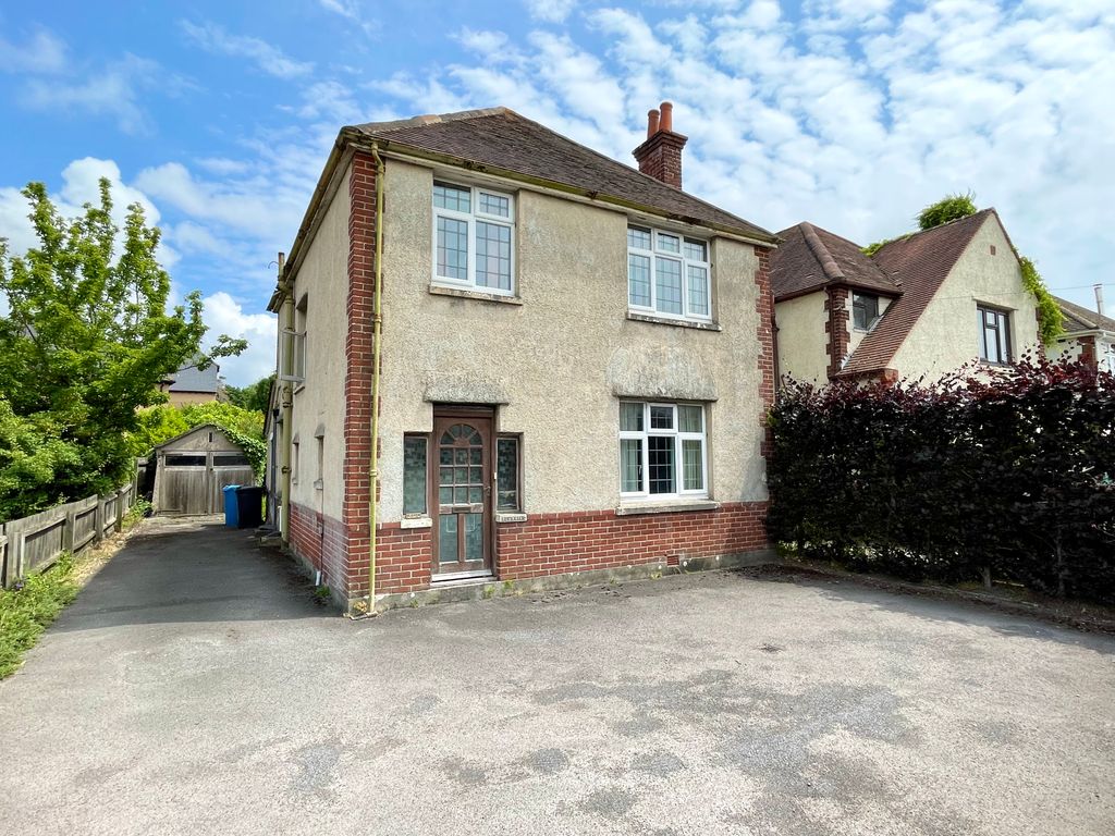 3 bed detached house for sale in Blandford Road, Upton, Poole BH16 Zoopla