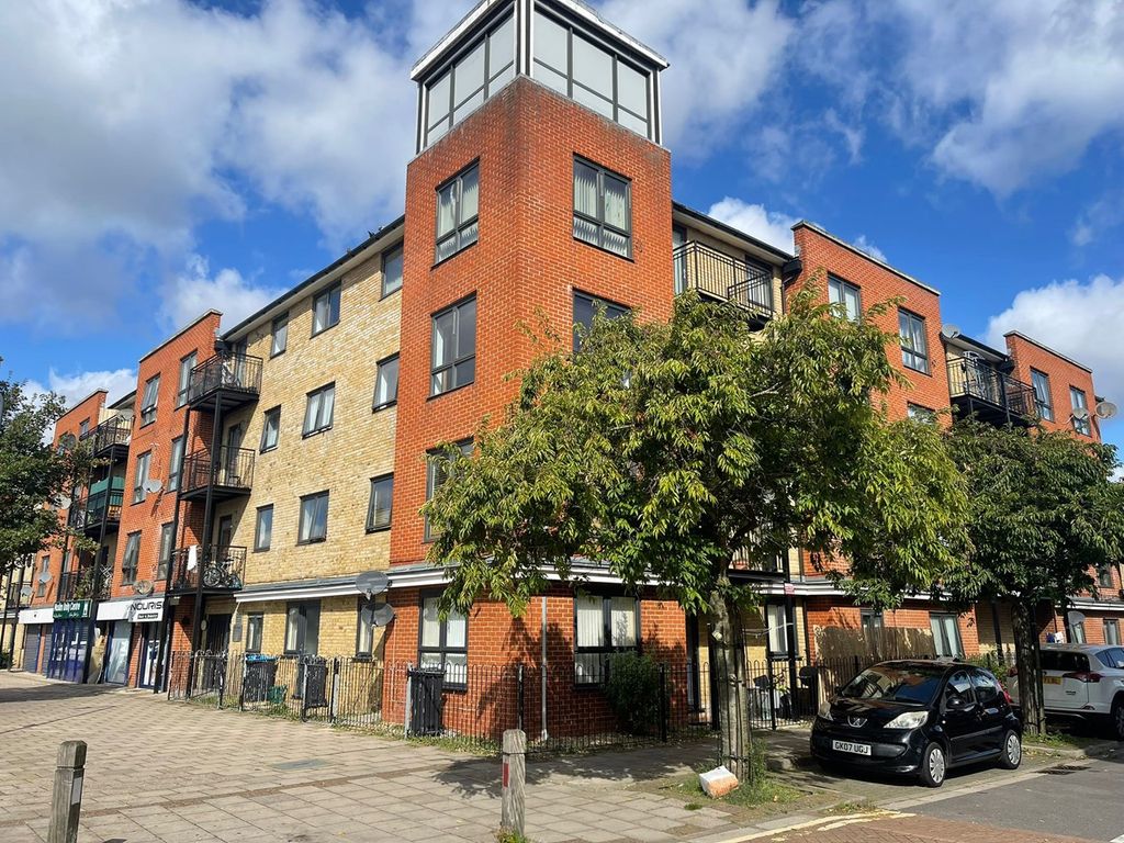 2 bed flat for sale in Hirst Crescent, North Wembley, North Wembley HA9, £330,000 Zoopla