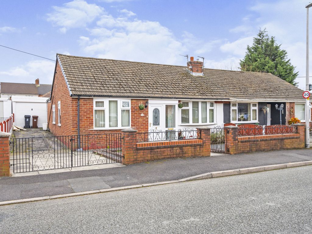 3 bed bungalow for sale in Worcester Avenue, Golborne, Warrington WA3