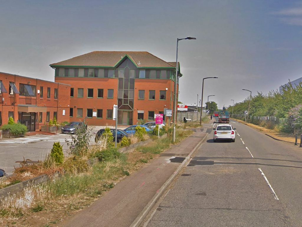 2 bed flat to rent in Cambridge Road, Bedford MK42 Zoopla