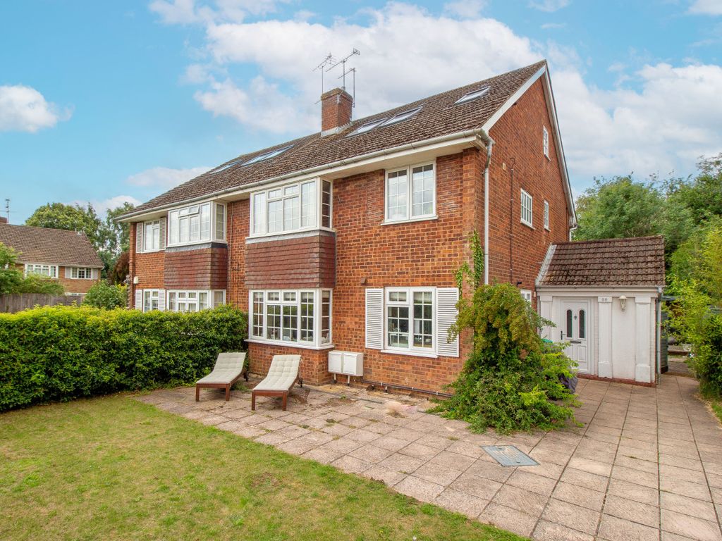 2 bed flat to rent in Overstone Road, Harpenden, Hertfordshire AL5 Zoopla