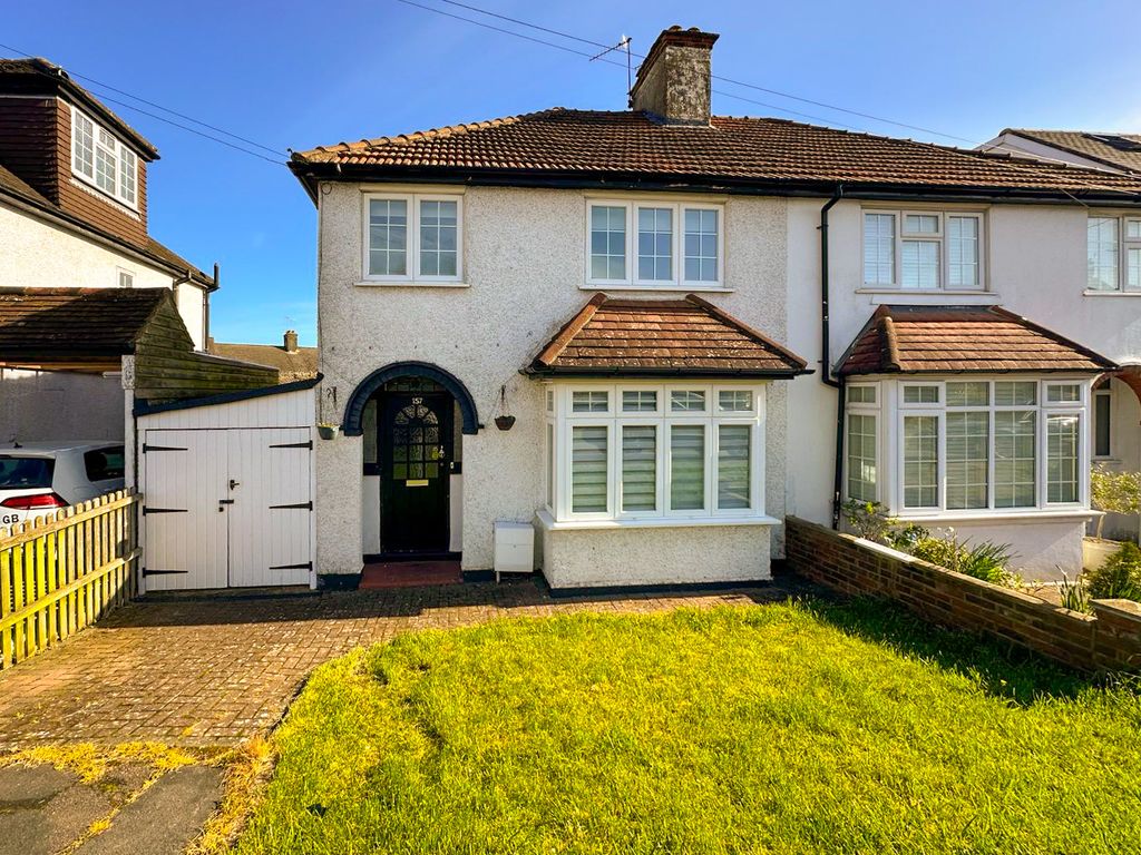 3 bed semidetached house for sale in Herkomer Road, Bushey WD23, £