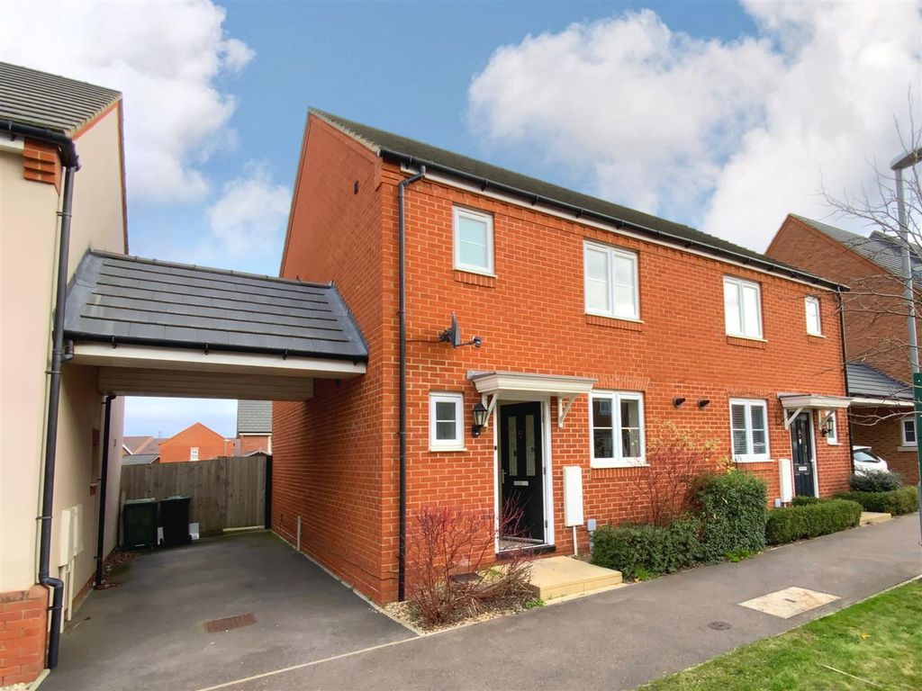 3 bed semidetached house for sale in Parrott Grove, Marston Moretaine