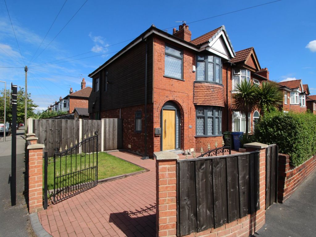 3 bed semidetached house for sale in Leamington Road, Reddish