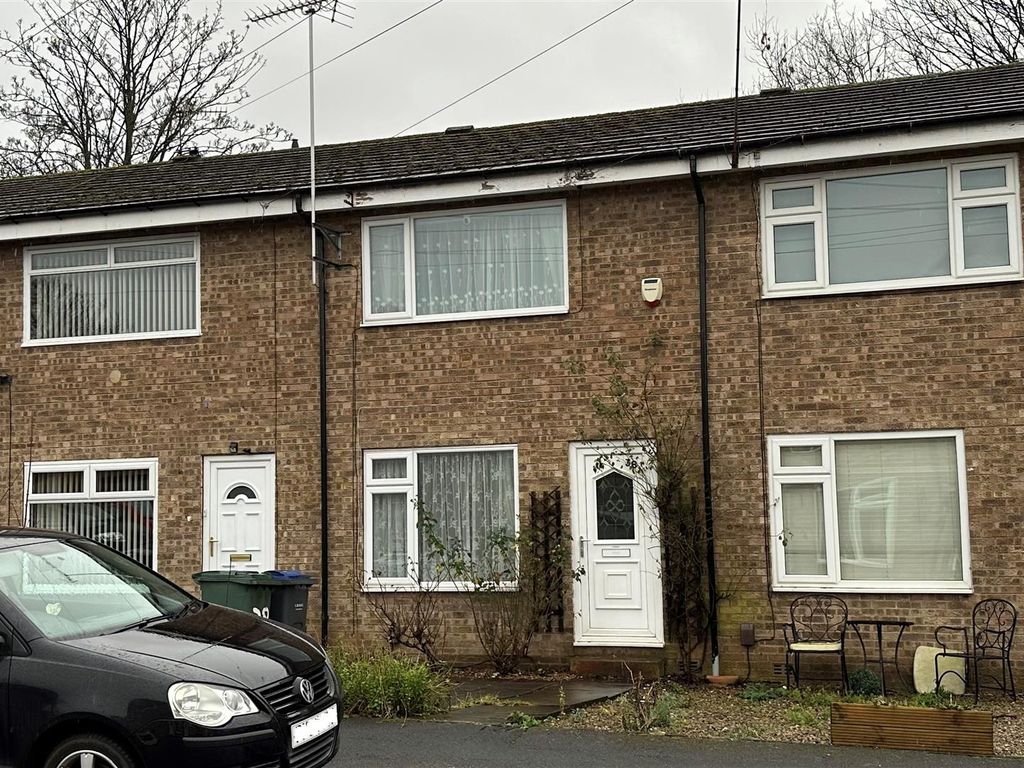 2 bed town house for sale in Briarfield Gardens, Shipley BD18, £130,000