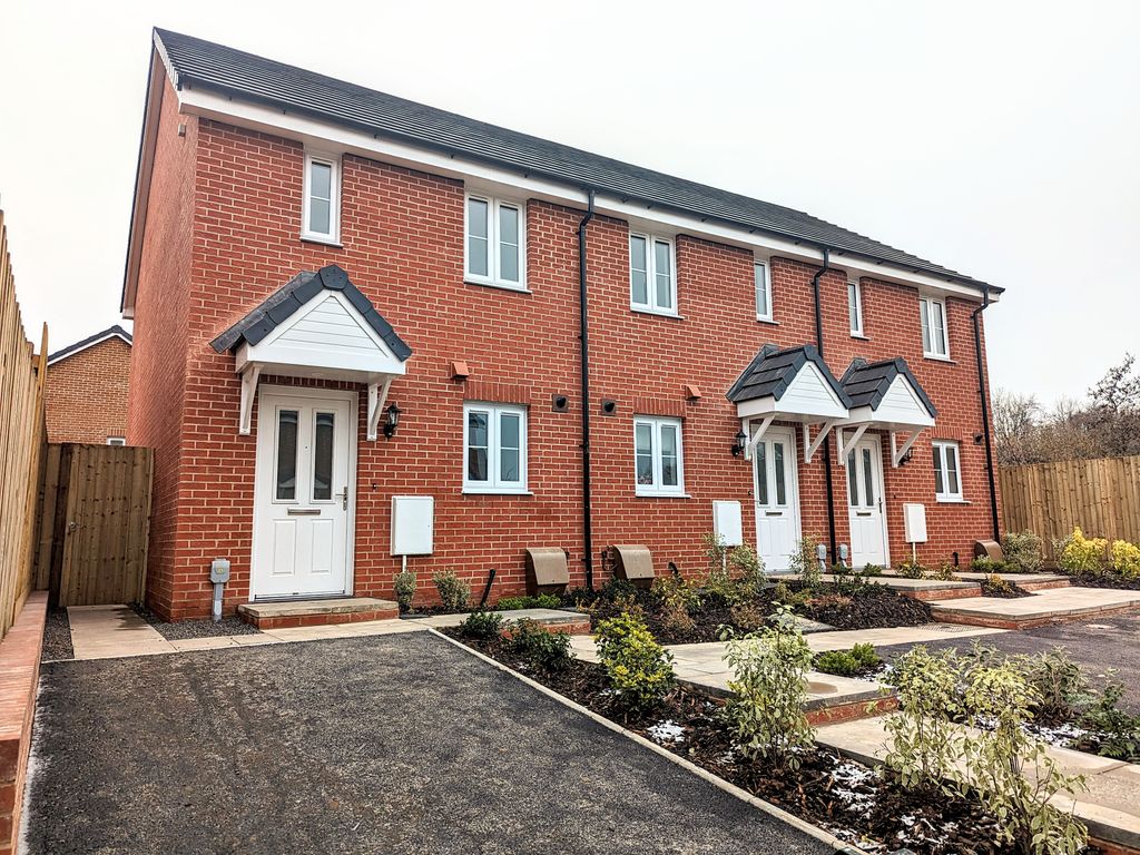 2 bed end terrace house to rent in Heol Y Gylfinir, Llanilid, Llanharan