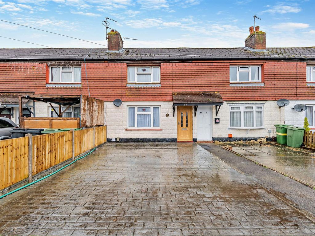 3 bed terraced house for sale in Mangravet Avenue, Maidstone ME15, £