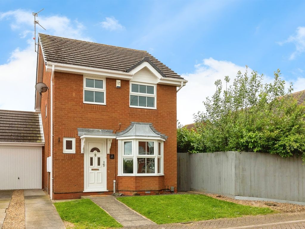 3 bed detached house for sale in Swallow Close, Whittlesey
